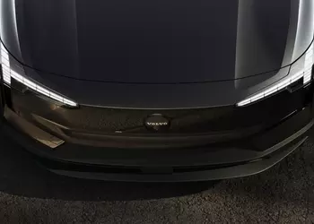 У Volvo EX30 появилась версия Black Edition