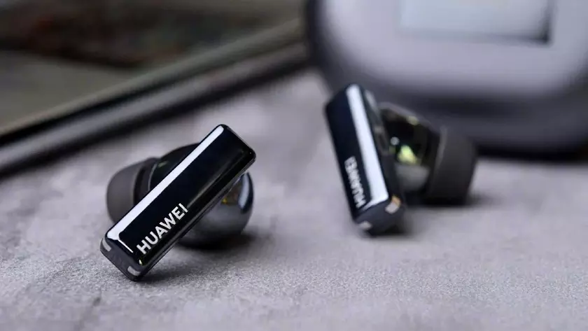 Huawei выпустила обновление для наушников FreeBuds Pro: улучшили ANC, зарядку и Bluetooth-соединение