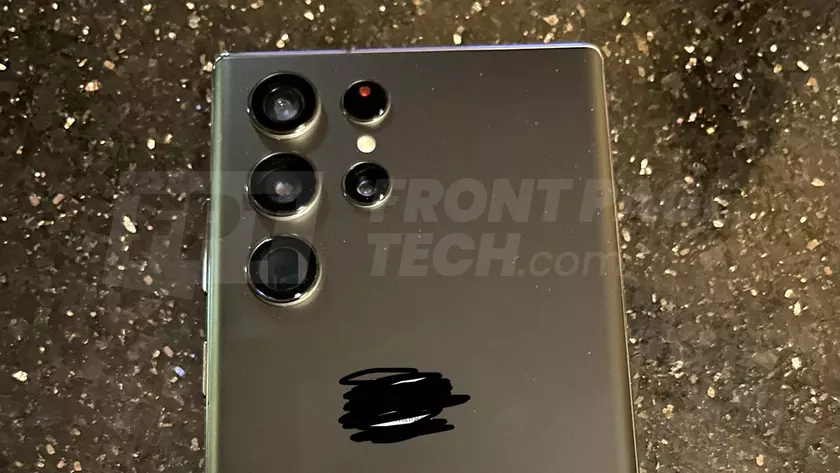 «Живые» фото Samsung Galaxy S22 Ultra: дизайн в стиле Galaxy Note, встроенный S Pen и квадро-камера без выступа