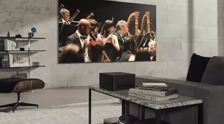 LG unveiled a huge wireless Signature OLED M3 monitor with 4K@120FPS support "over the air"