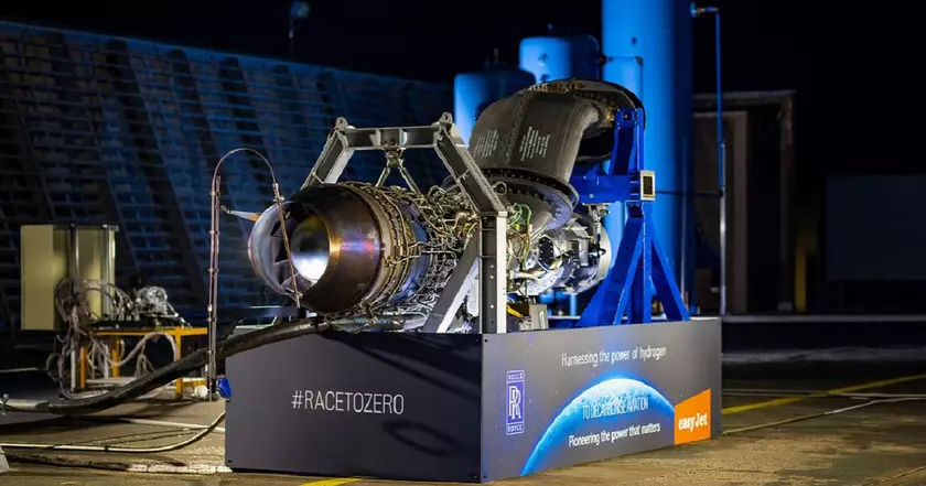 Rolls-Royce впервые испытала современный авиационный двигатель на авиатопливе будущего