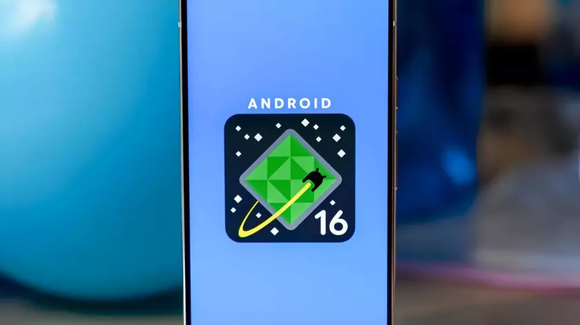 Встречайте новинку: смартфон с логотипом Android 16