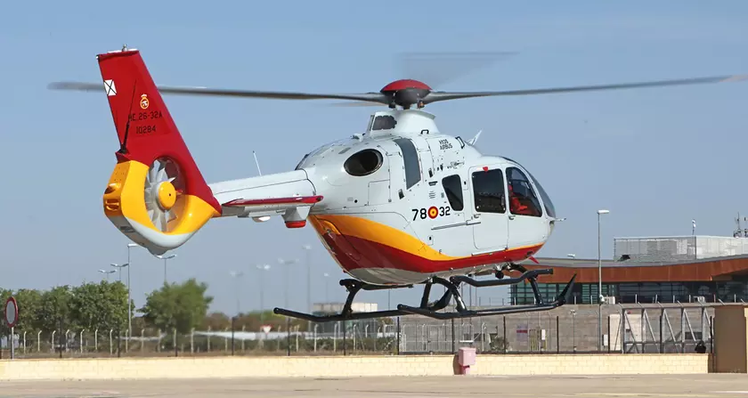ВМС Испании получили первый лёгкий вертолёт Airbus H135 по контракту стоимостью $195 млн