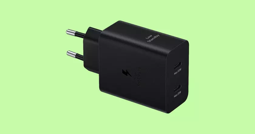 Samsung выпустила новое двухпортовое зарядное устройство USB PD