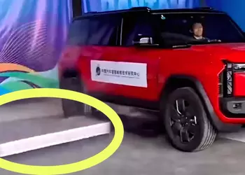 Chinese engineers have proposed shooting off electric car batteries that catch fire