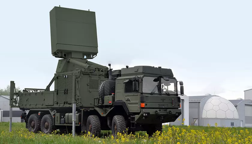 Hensoldt поставит Украине современные радары TRML-4D для зенитно-ракетных комплексов IRIS-T SLM, которые могут сопровождать одновременно 1500 воздушных целей на дальности до 250 км