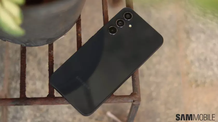 Samsung: Новый патч для Galaxy A54 обеспечивает повышенную безопасность