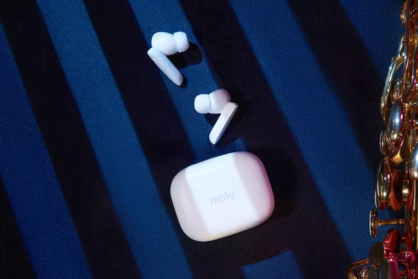 Meizu представила беспроводные наушники mblu Blus с активным шумоподавлением за $30