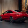 Передній вигляд нового Mercedes-Benz CLA