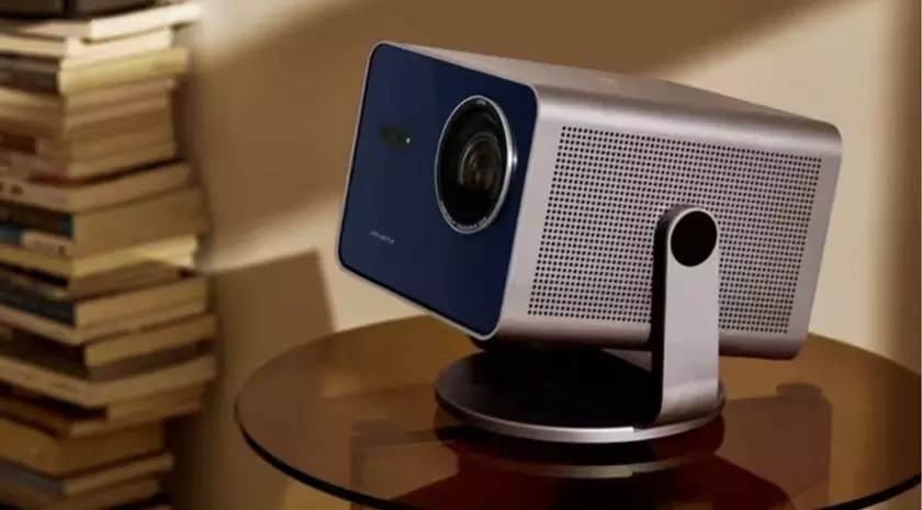Кинематографическое будущее: Leica представила проекционный шедевр Cine Play 1 Plus