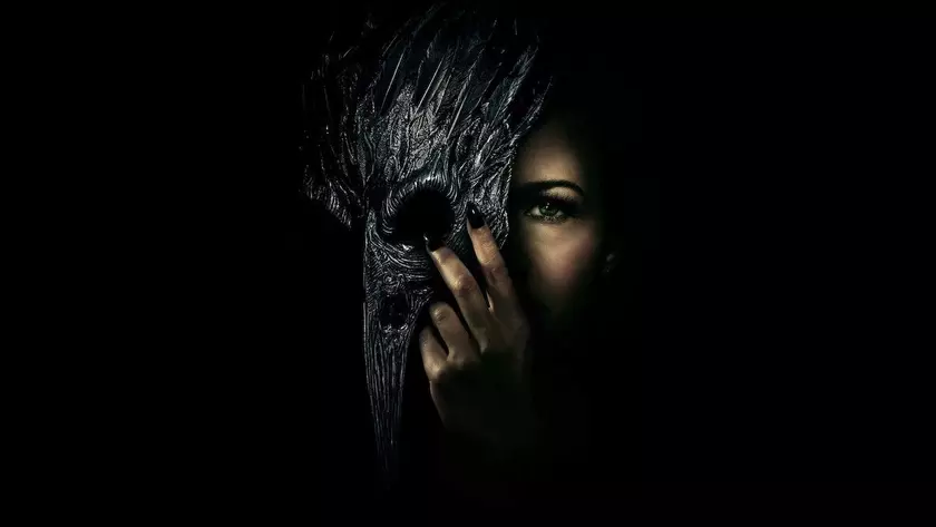"Они до смерти хотят встретиться с вами": Новый постер "The Fall Of The House Of Usher" Майка Флэнегана раскрывает жуткий и кровавый портрет семьи
