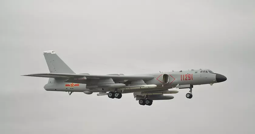 Китайские ядерные бомбардировщики Xian H-6 и российские Ту-95 вошли в зону опознавания противовоздушной обороны Южной Кореи
