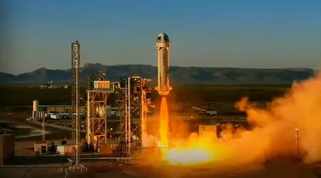 Blue Origin призупиняє туристичні польоти New Shepard і зосереджується на місячній програмі