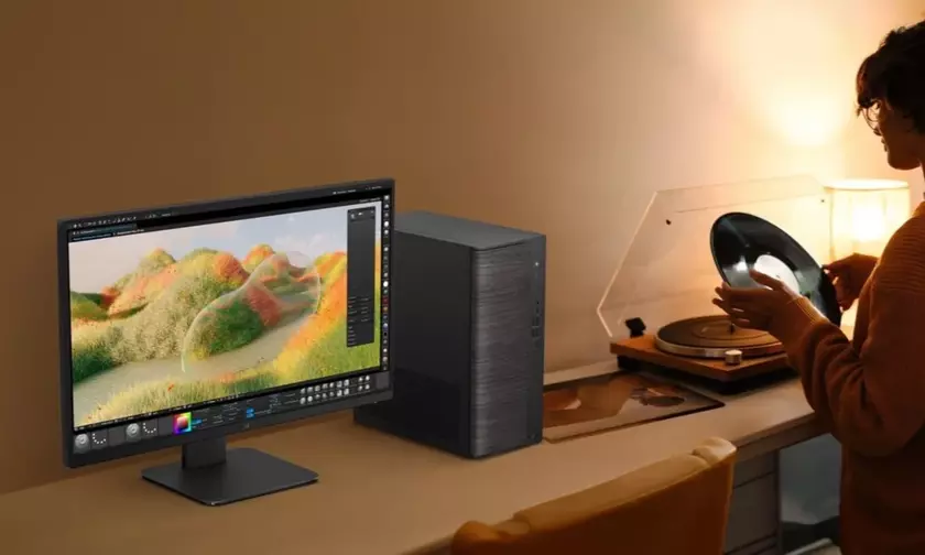 Компактный компьютер Asus V700 с деревянной передней панелью