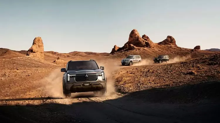Потрійний удар: Mitsubishi відроджує Pajero як ...