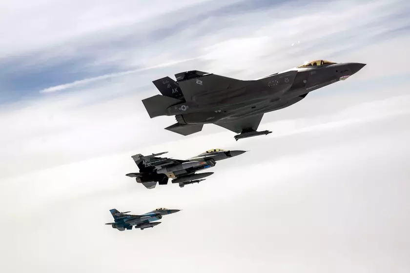 ВВС США впервые испытали истребитель F-35 Lightning II в конфигурации Technology Refresh 3