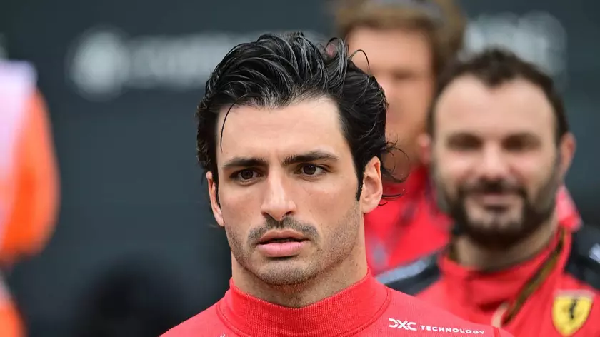 Гонщик Формулы-1 Scuderia Ferrari Карлос Сайнс переходит в команду Williams Racing