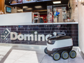 post_big/dominos-robots-delivering-pizza.png