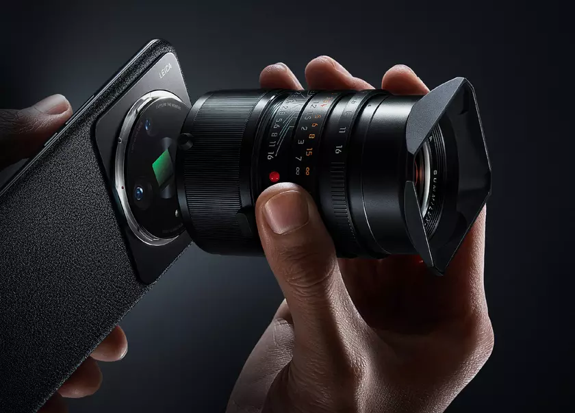 Xiaomi показала концепт флагмана Xiaomi 12S Ultra с подключаемыми объективами Leica
