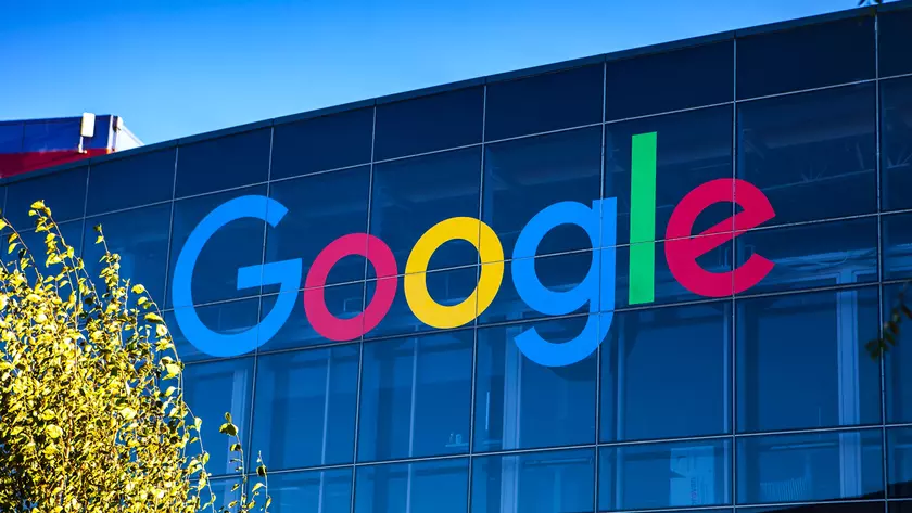 Google отключил монетизацию контента, который распространяет фейки про войну в Украине 