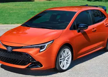White rims, bright body colour: Toyota Corolla FX Edition gets retro design elements