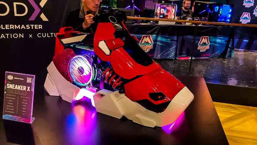 Cooler Master анонсировала выпуск Sneaker X — ПК, сделанного в виде кроссовка