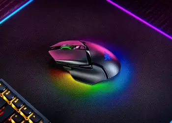 Razer introduced a wireless gaming mouse Basilisk V3 Pro with RGB lighting and the price of $160