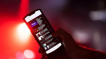 Lenovo підтвердила розробку складаного смартфона Motorola Razr нового покоління
