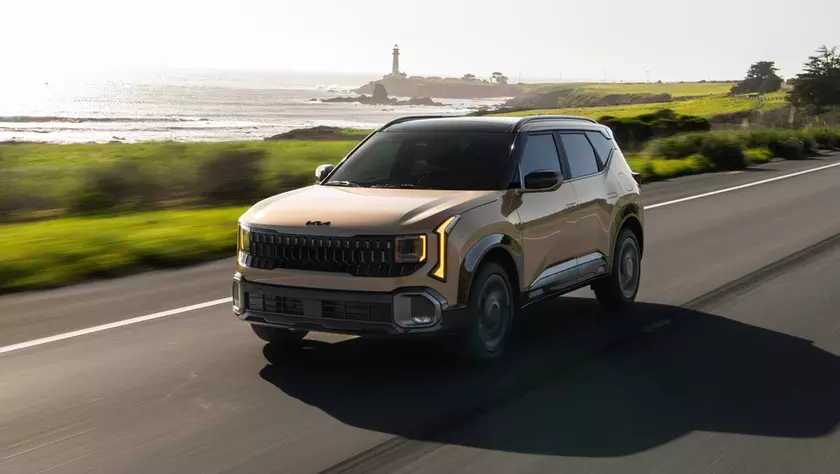 Обновленный дизайн передней части Kia Seltos 2027