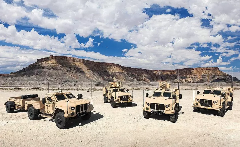 Oshkosh в суде борется за контракт стоимостью $8,66 млрд на производство бронемашин JLTV на замену HMMWV