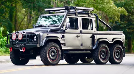 Шестиколісний Land Rover Defender 1993 року з V8 на 710 сил виставили на продаж за $300 000