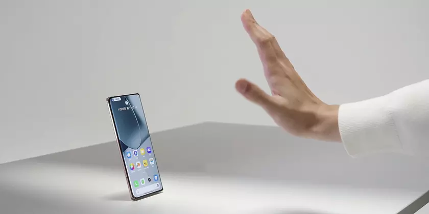 Смартфон Realme GT5 Pro можно разблокировать с помощью отпечатка ладони