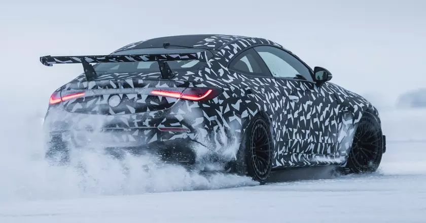 Зимняя магия Mercedes-AMG: испытания на снежных трассах