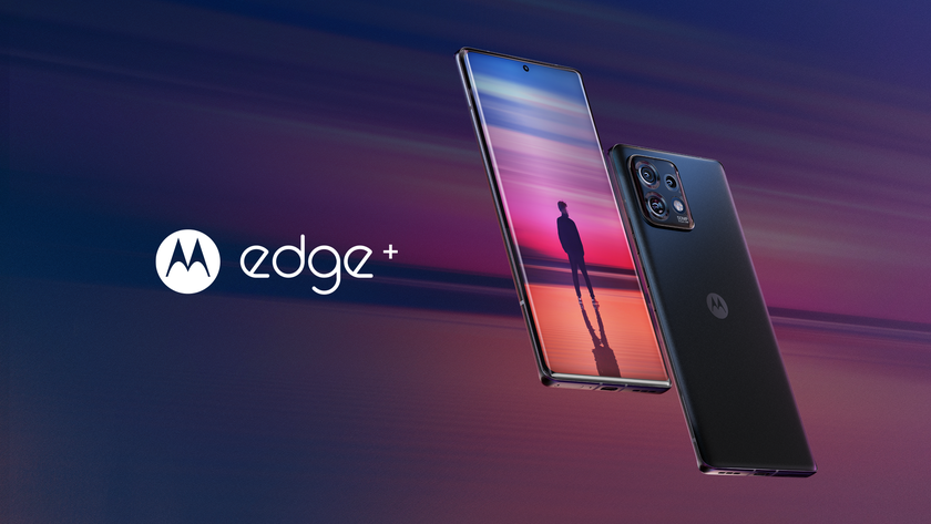 Motorola Edge+ (2023) – Snapdragon 8 Gen 2, 165-Гц дисплей OLED, 60-МП камера для селфи и IP68 по цене $800