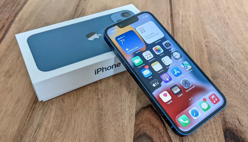 Топ-5 самых продаваемых смартфонов начала 2022 года – в списке сразу три iPhone 13 и ни одного Xiaomi