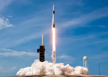 SpaceX вывела на орбиту 10 000-й спутник Starlink: Falcon 9 становится «маршруткой»