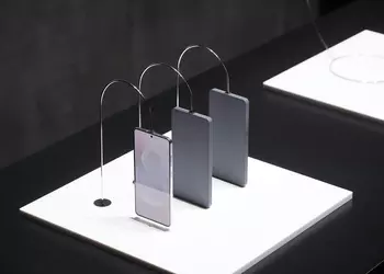 Samsung Galaxy S25 Edge revealed live at the Unpacked event