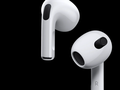 В сентябре Apple представит две версии AirPods 4 с USB-C, активным шумоподавлением и без него