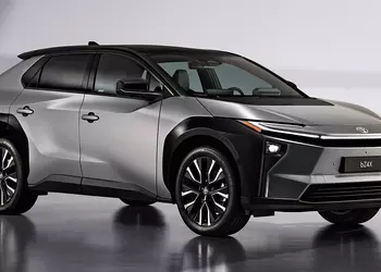 Toyota updates its bZ4X electric crossover: charges faster, goes further, pulls more