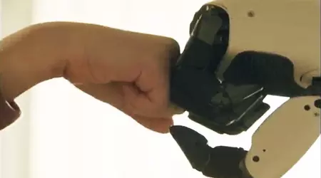 LG to present a CLOiD assistant robot with high-tech arms at CES 2026