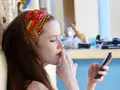 post_big/girlphone_800x500.jpg