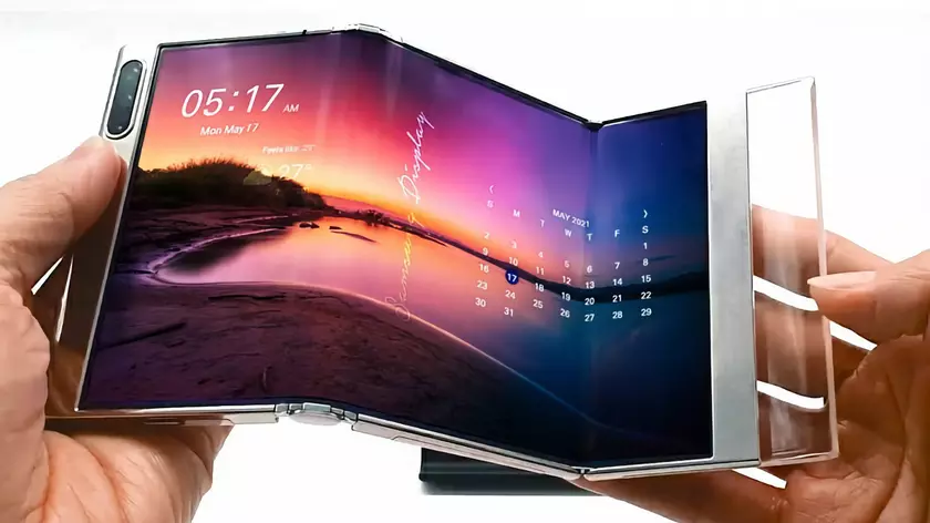 Xiaomi разрабатывает смартфон, который будет складываться втрое