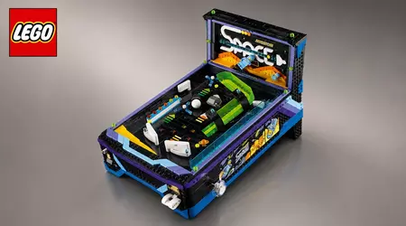 LEGO's first working pinball machine is a 2,274-piece Classic Space throwback