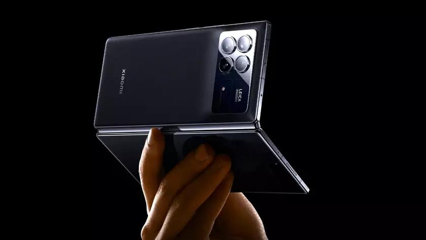 Чип Snapdragon 8 Gen 3 и камера, как у Redmi K70 Pro: в интернете появились характеристики складного смартфона Xiaomi MIX Fold 4
