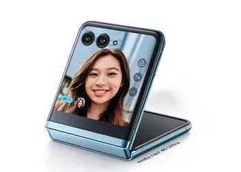 From $800: Motorola launches Razr 40 Ultra clamshell in China