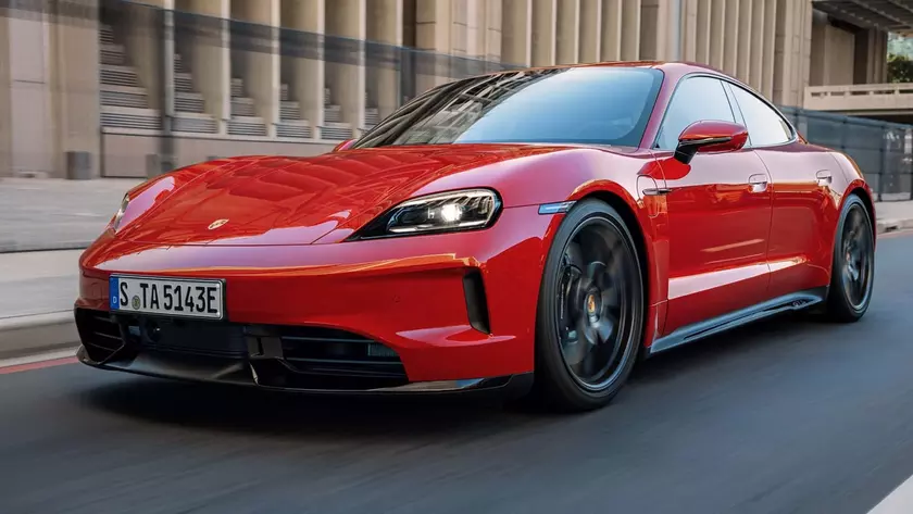 Электромобиль Porsche Taycan 2027 модельного года