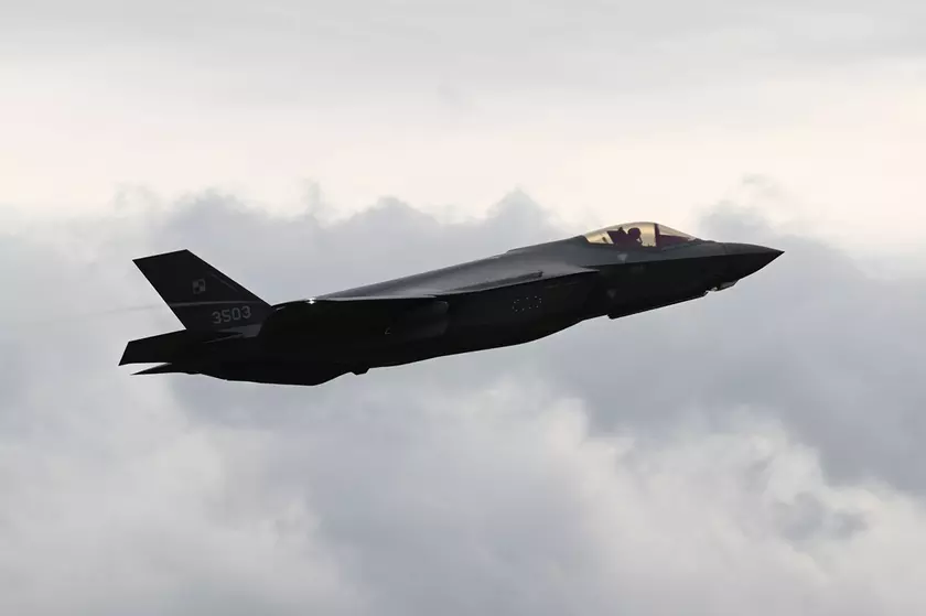 Раскрывая технологии: Уникальности истребителя F-35