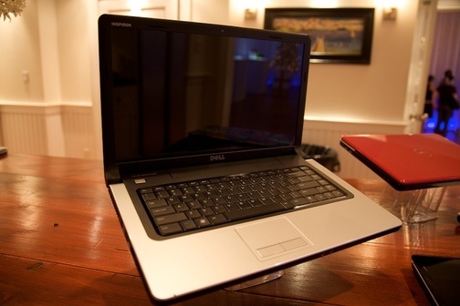 dell_inspiron_z_05.jpg