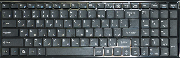 msi_cr650_keyboard2.jpg