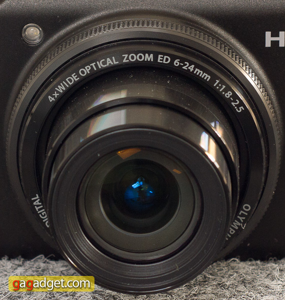 xz1_lens.jpg